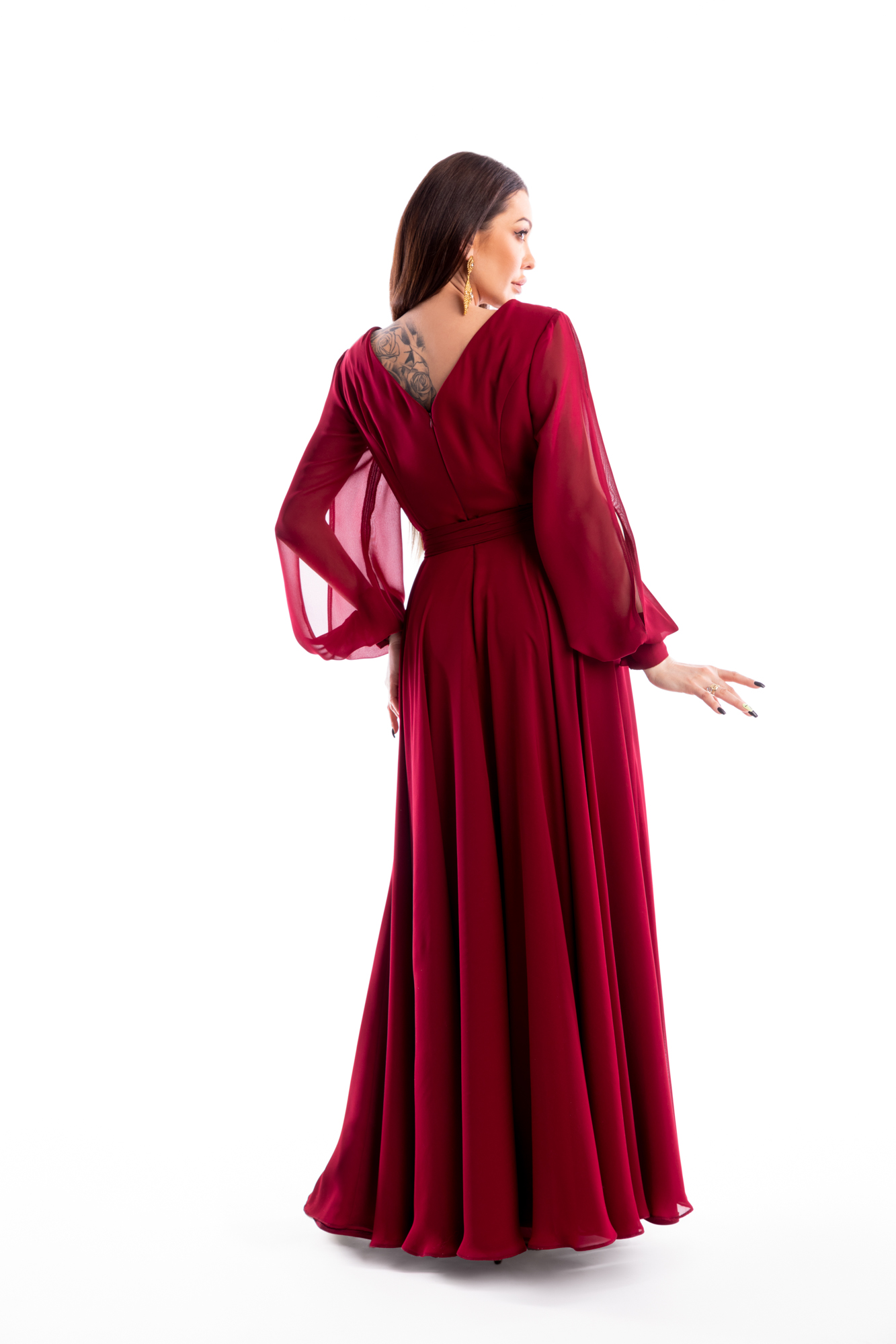 Długa, szyfonowa suknia ślubna z długim rękawem – KLARA - Suknie wieczorowe